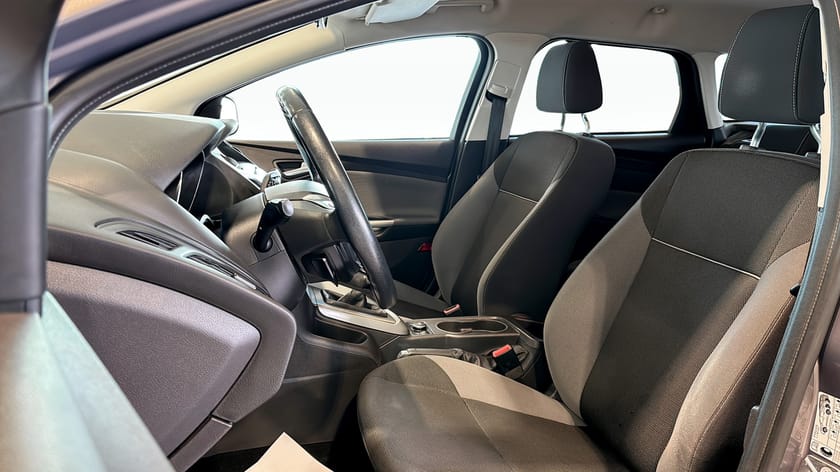 Bild 5 av Ford Focus Kombi Trend 105HK / Nyservad & Ny kamrem