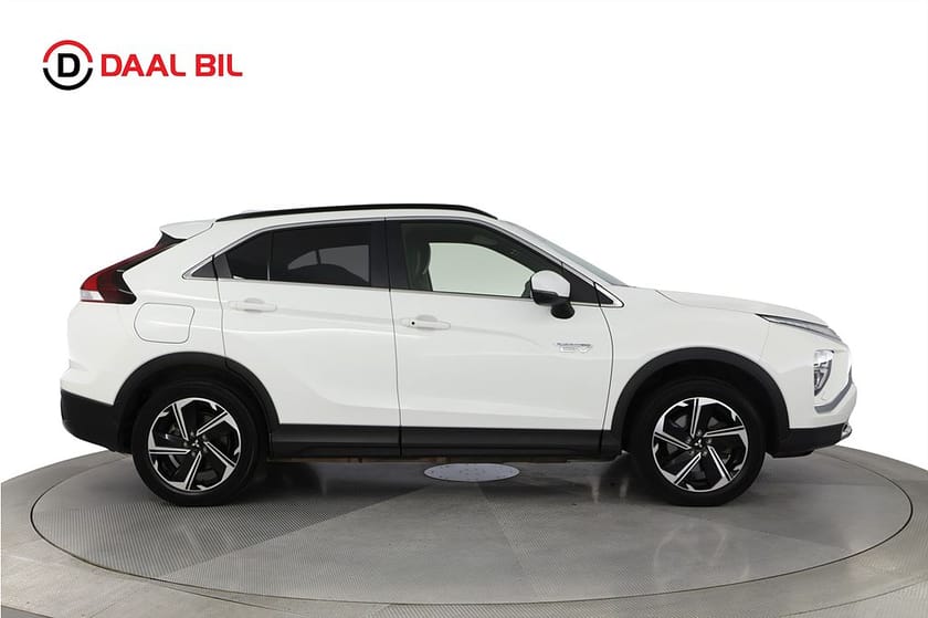 Bild 5 av Mitsubishi Eclipse Cross PHEV 2.4 4WD 13,8 kWh 188HK FLEET B-KAMERA APP-CONNECT
