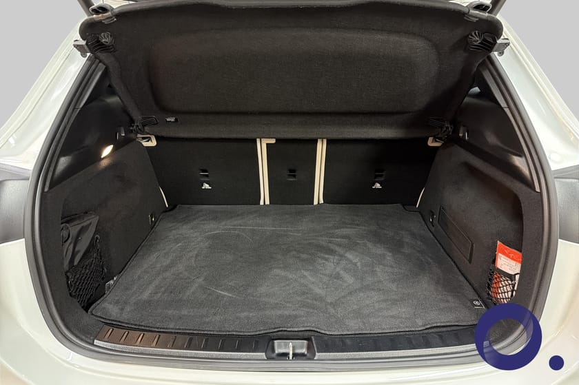 Bilde 5 av Mercedes-Benz EQA 300 4MATIC Progressive | DISTRONIC, MEMORY, PANORAMA++