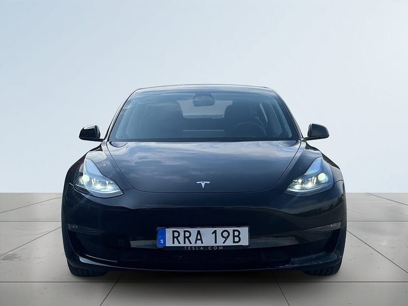 Bild 2 av Tesla Model 3 Long Range AWD 82kWh Moms/614km/Kamera/Pano/Skinn/Navi