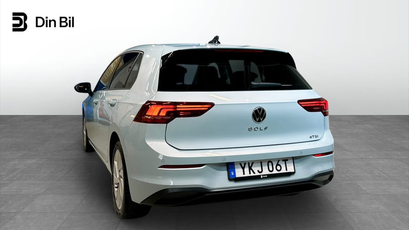 Bild 3 av Volkswagen Golf eTSI150 DSG Edition/P-värmare/Backkamera