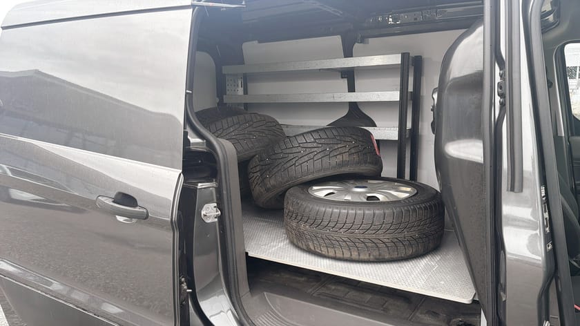 Bild 5 av Ford Transit Connect 210 LWB L2 Trend 1,5L 100Hk / Inredning skåp / Dubbla dörrar /
