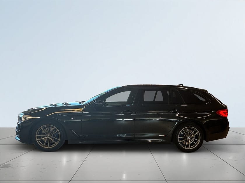 Bild 4 av BMW 530i xDrive Touring M Sport Drag Kamera Rattvärme Mvärme S&V