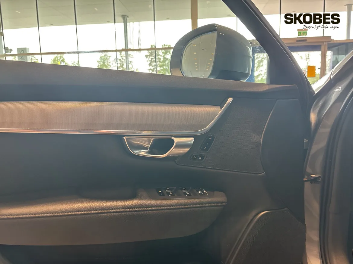 Volvo V90 Cross Country