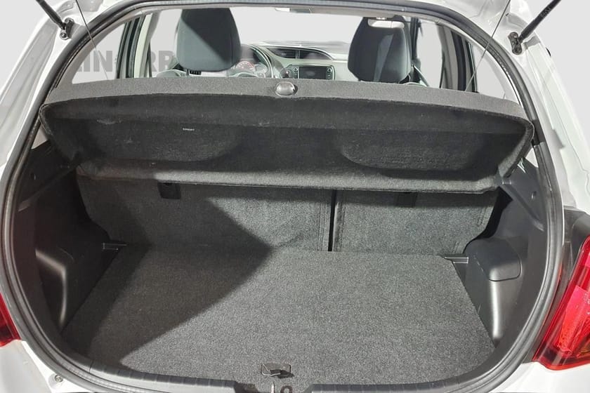 Bild 5 av Toyota Yaris 1,33 5-D M/D S ACTIVE V-HJUL