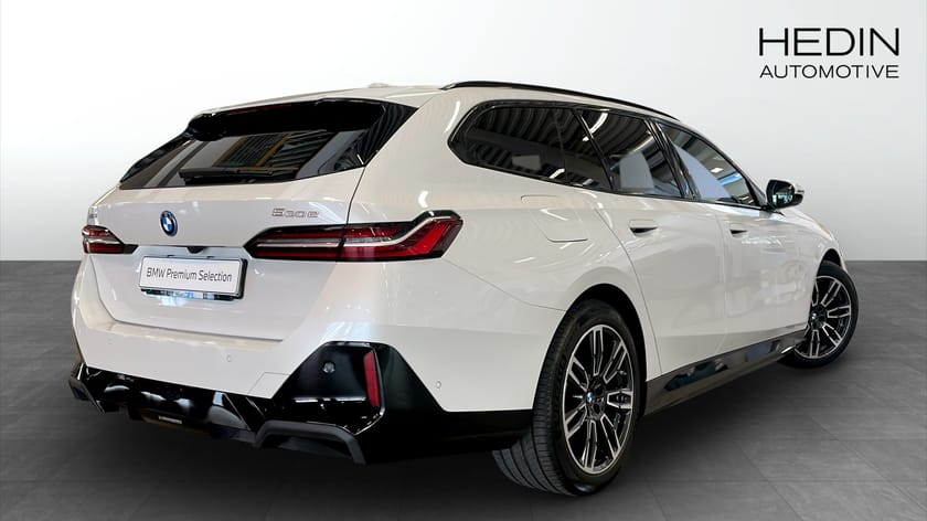 Bild 2 av BMW 530e xDrive Touring M-Sport Drag H/K Rattvärme