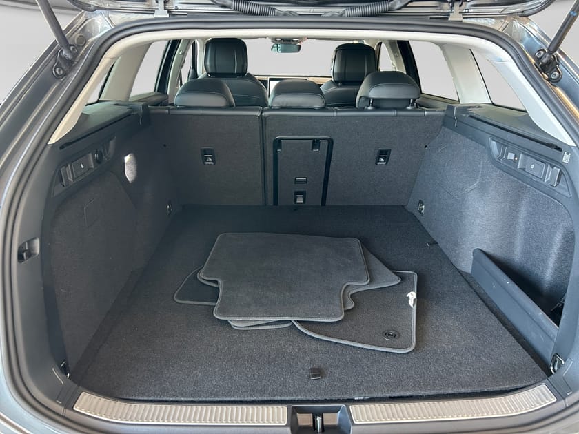 Bild 4 av Volkswagen Passat Variant eHybrid 1.5 TSI DSG, 272hk/DRAG/Värmare