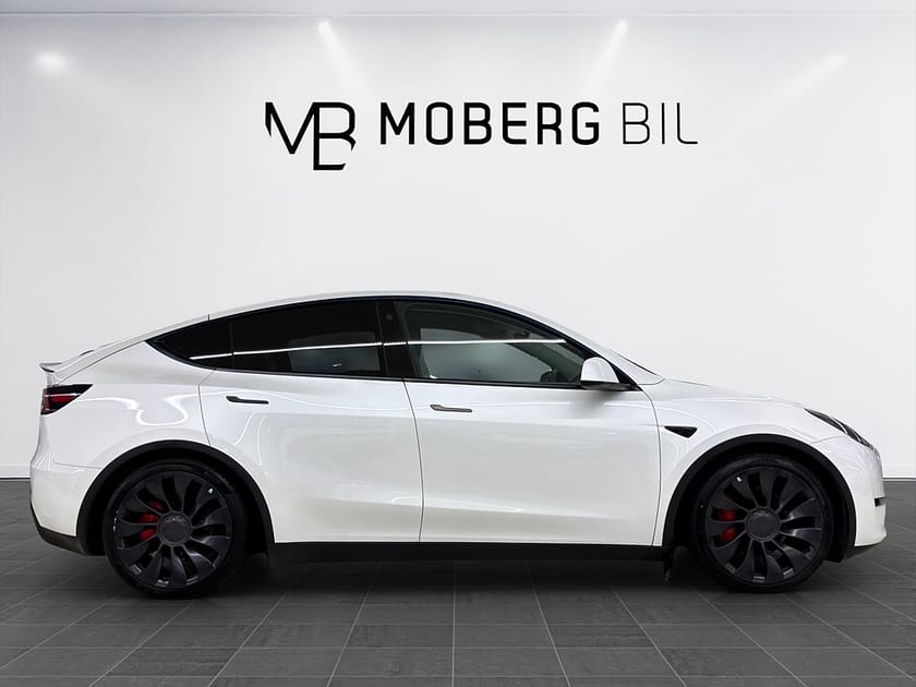 Bild 4 av Tesla Model Y Performance