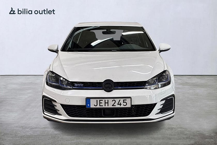 Bild 3 av Volkswagen Golf GTE 1.4 TSI DSG 204hk P-sensor Adaptivfarth MOMS