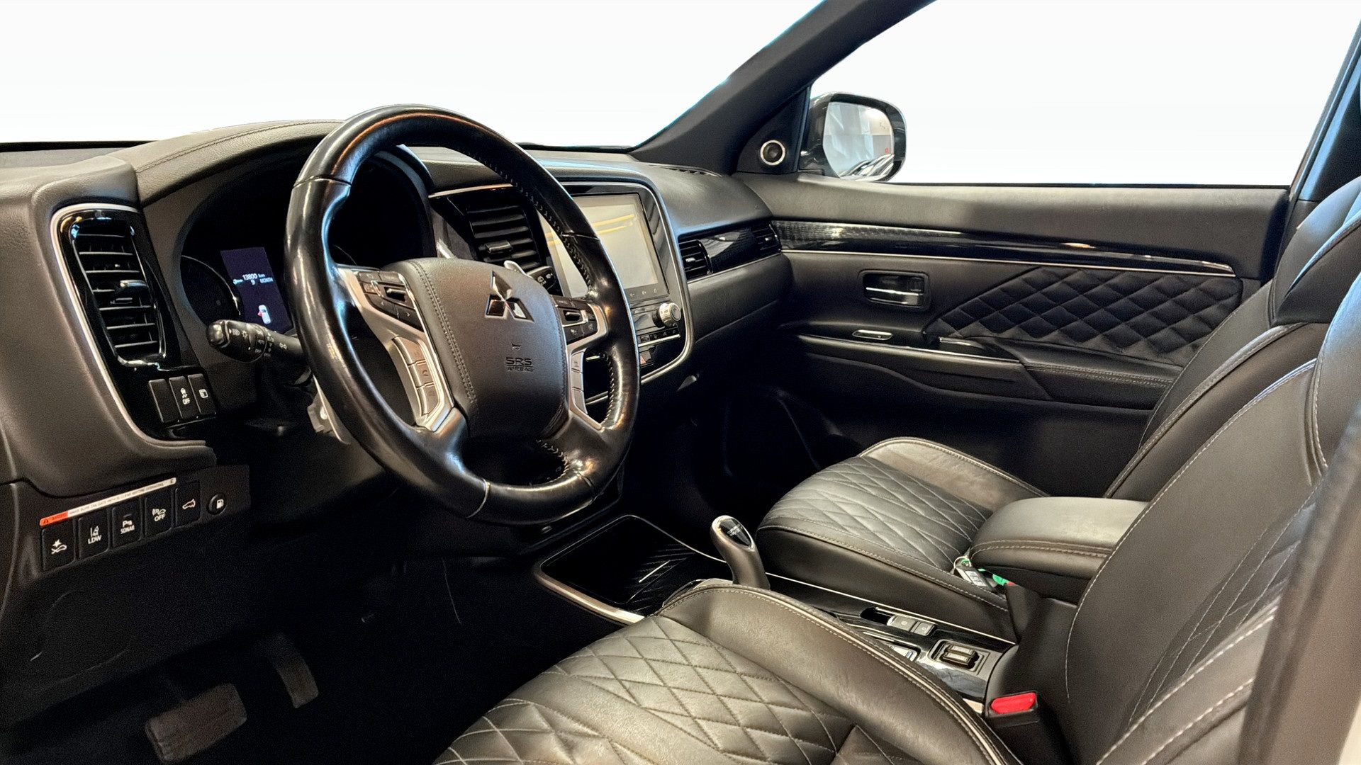 Mitsubishi Outlander PHEV 2020, bild 7/10