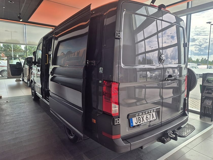 Bild 2 av Volkswagen Crafter Skåp kort hjulbas 35 Möller Editition Inredning