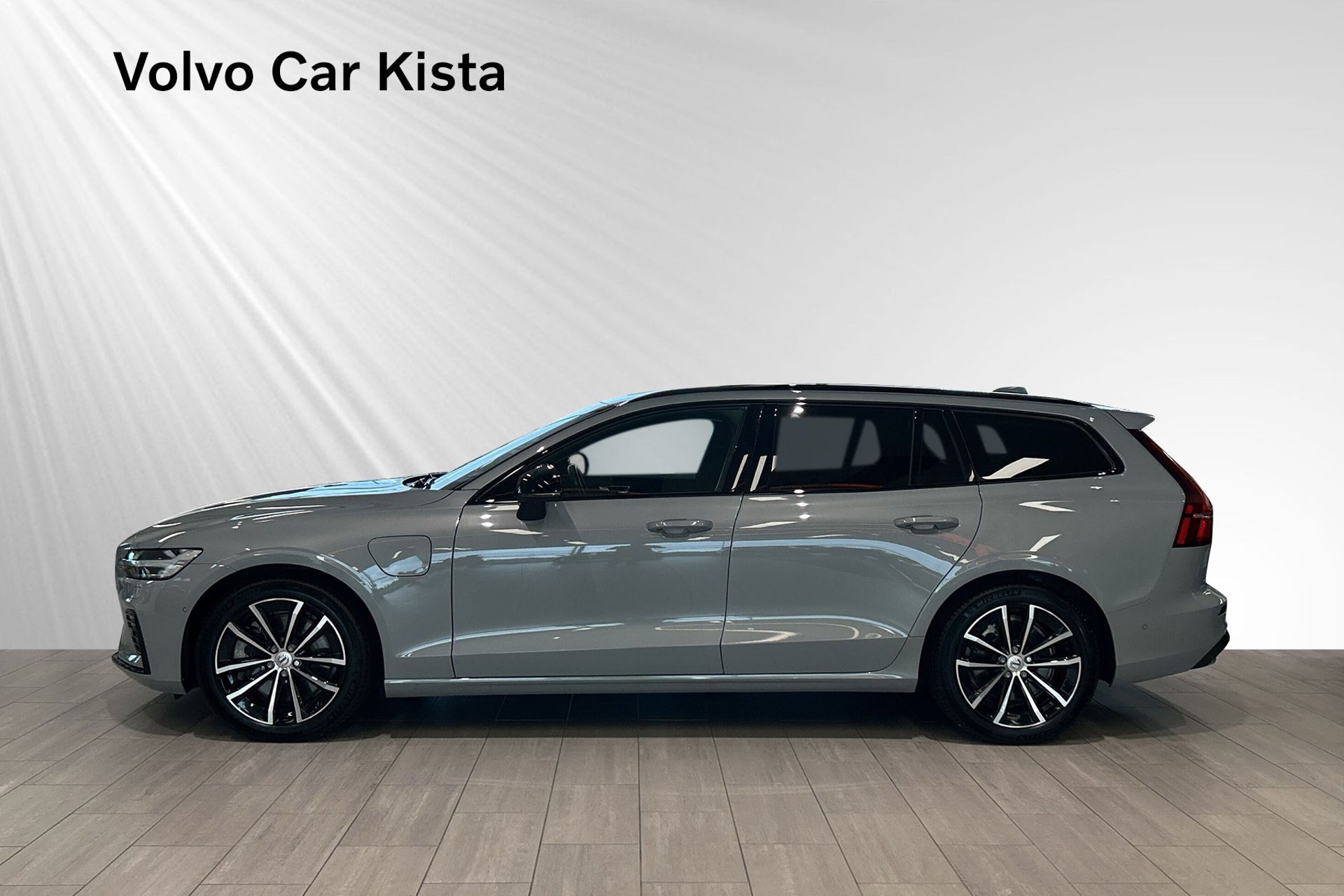 Volvo V60 T6 Plus Dark Nordic Edition 2026, photo 3/10