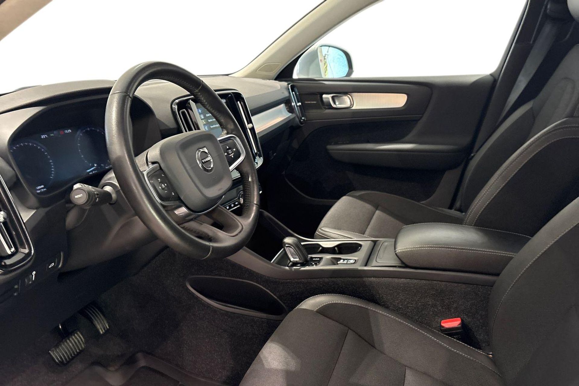 Volvo XC40 T3 FWD aut Momentum Adv 2020, bild 7/10