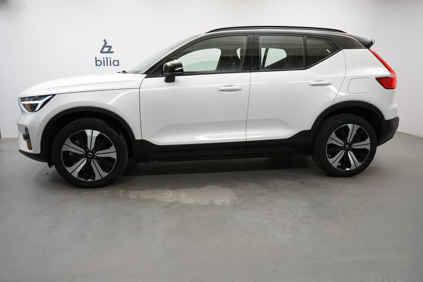 Bild 2 av Volvo XC40 Recharge Plus Edition, Navigation, Förarstol elmanövrerad, Dragkrok