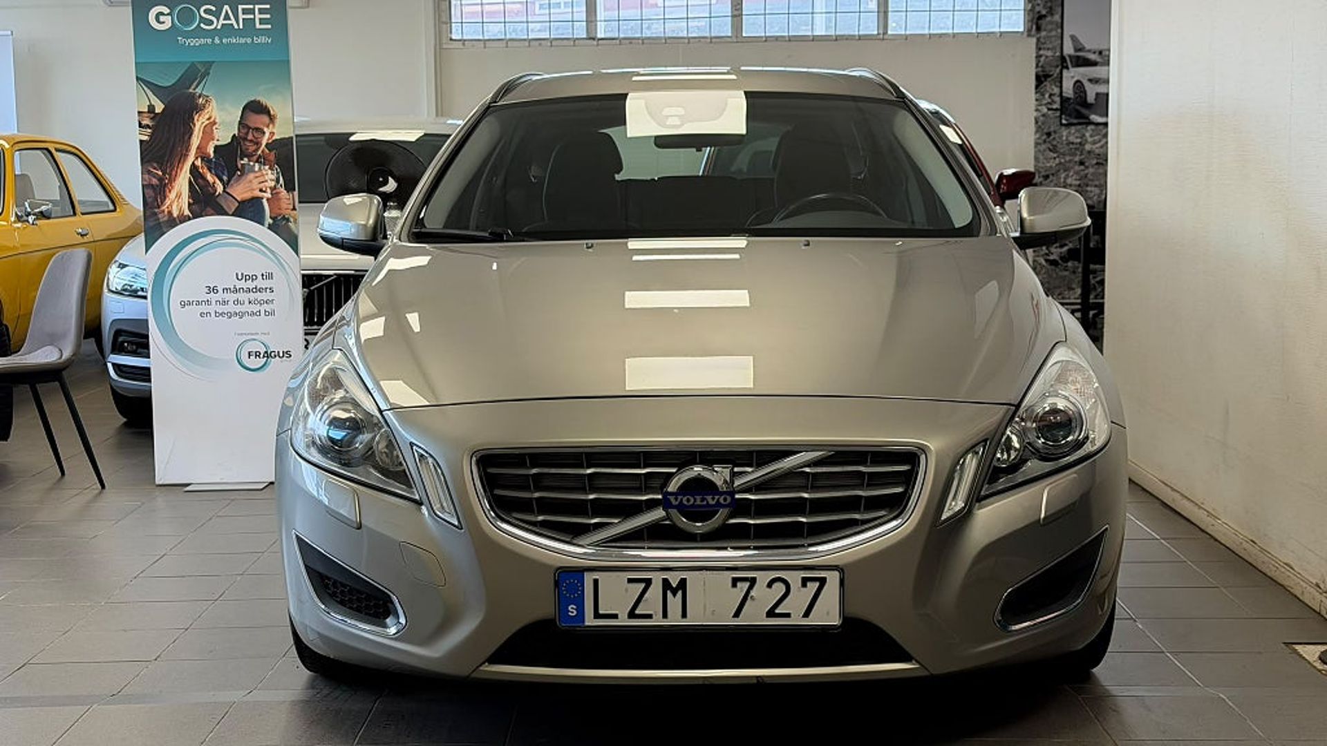 Volvo V60 DRIVe Momentum Euro 5 2012, bild 3/10