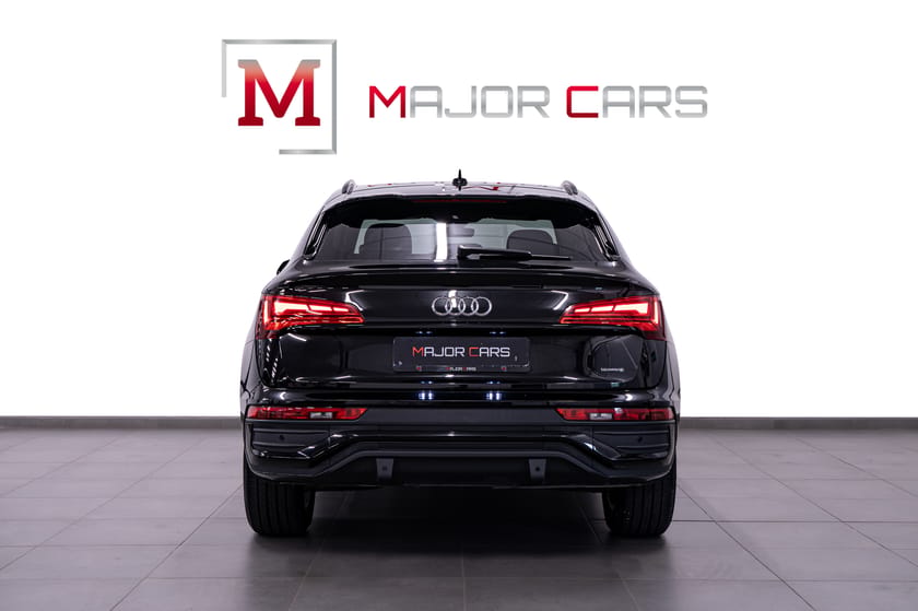 Bild 5 av Audi Q5 Sportback 40 TDI quattro MOMS Cockpit Matrix SvartOptik Drag