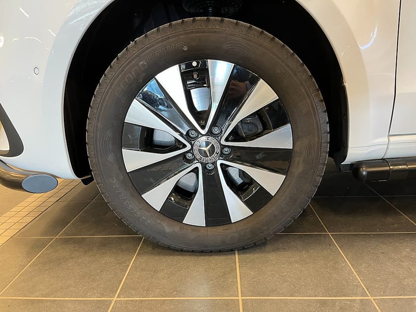 Bild 5 av Mercedes-Benz Vito 116 CDI 4x4 2.8t skåp ex. lång SELECT *demo*
