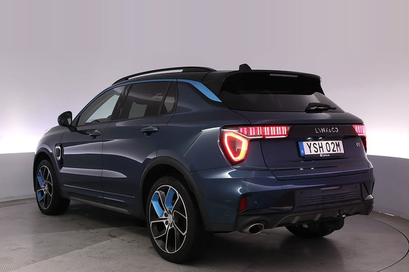 Bild 4 av Lynk & Co 01 PHEV Pano 360 Adap Farth Infinity BLIS Drag
