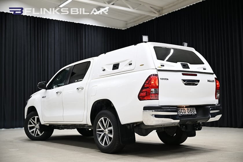 Bild 4 av Toyota Hilux Dubbelhytt 2.4 AWD 150HK Automat|Dubbelhytt|Kåpa|Drag|Värmare|Moms