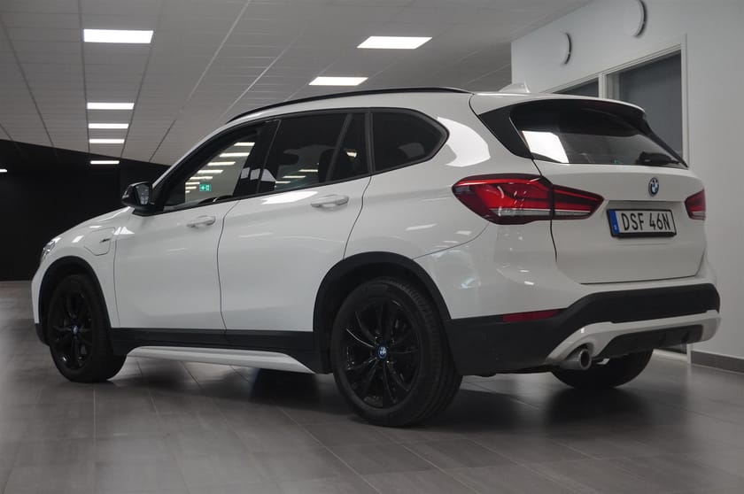 Bild 3 av BMW X1 xDrive25e Sport Line HUD Navi Plus