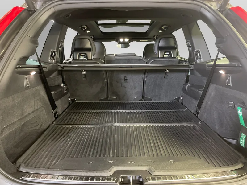Bild 13 av 14 – Volvo XC90 T8 Ultra Dark Edition