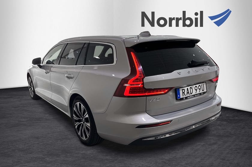 Bild 3 av Volvo V60 T6 AWD 399hk Core Edition Drag Bkamera Elbaklucka