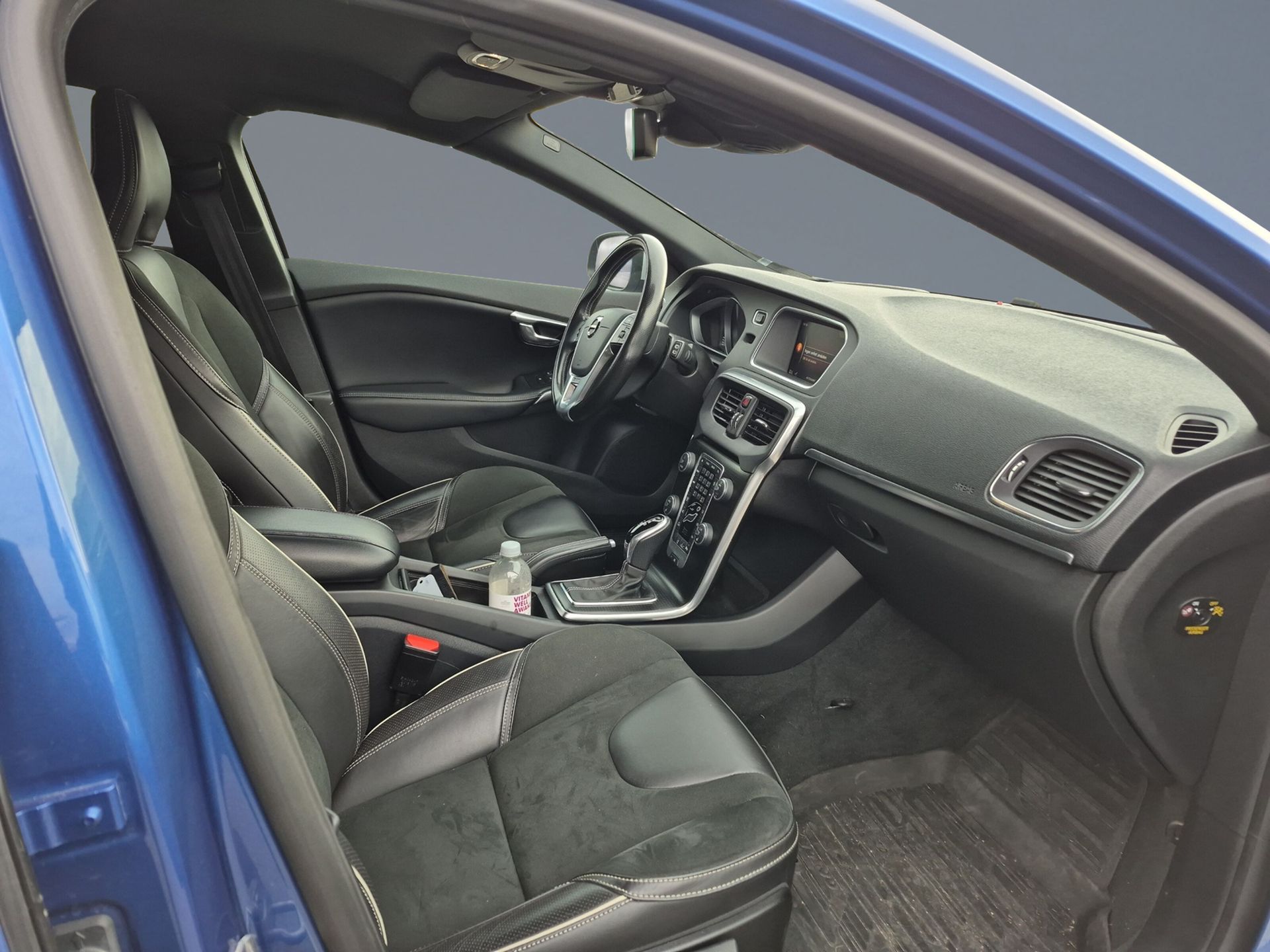 Volvo V40 T3 aut R-Design Edt 2019, bild 7/10