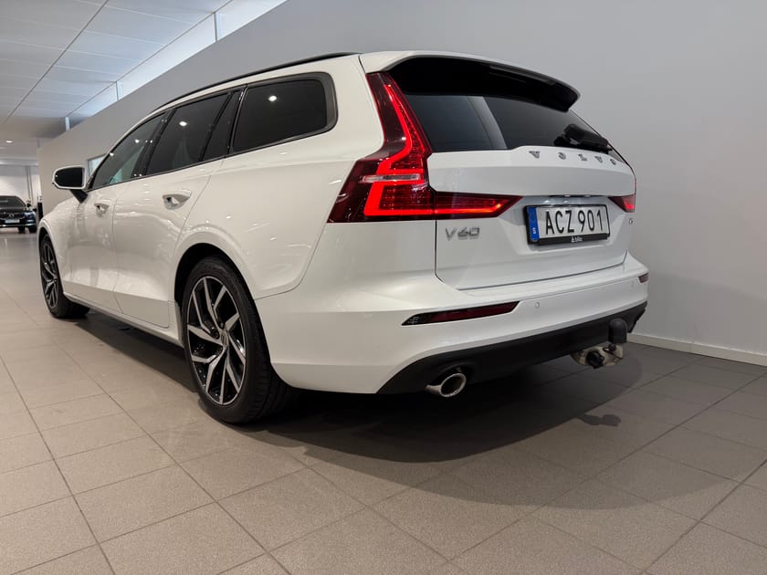 Bild 4 av Volvo V60 T5 Momentum Edition / dragkrok / sensorer / farthållare /