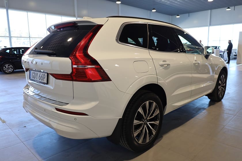 Bild 5 av Volvo XC60 B4 AUT Momentum Advanced Navi Kamera Keyless CarPlay
