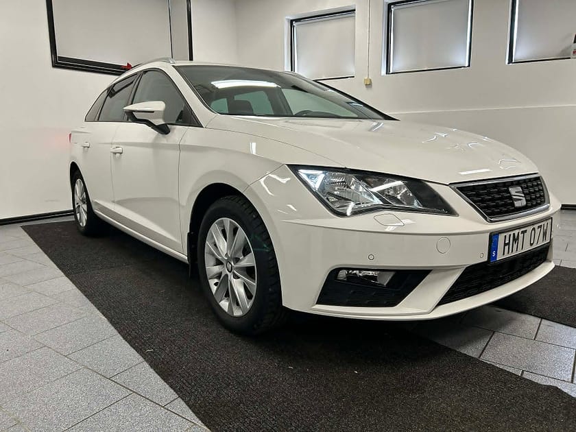 Bild 3 av SEAT Leon ST 1.5 TGI Style Euro 6 130 hk DSG  Drag Panorama