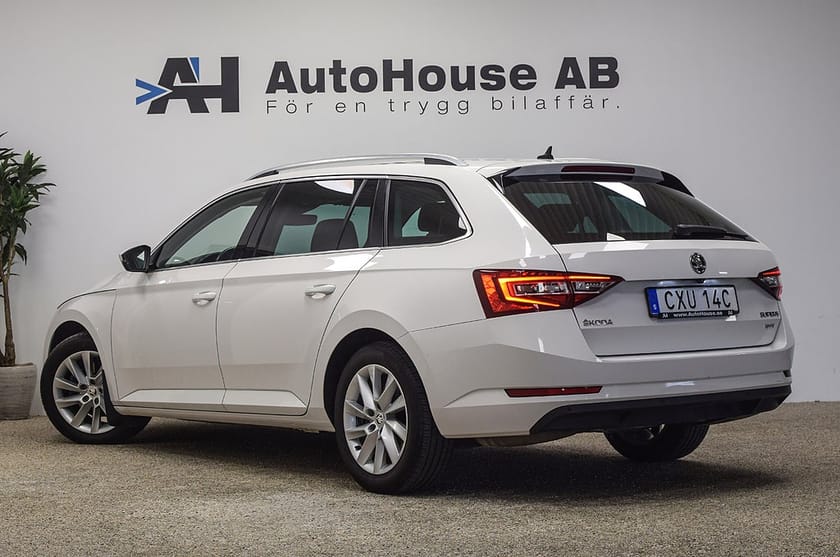 Bild 2 av Škoda Superb Kombi Skoda 2.0 TDI 4x4 190HK Drag Värmare Canton Skinn