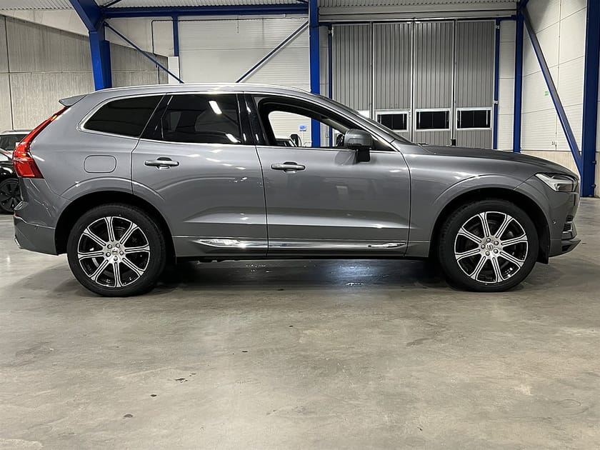 Bild 3 av Volvo XC60 Recharge T8 AWD 392 HK / Inscription / Panorama / HUD / Orrefors