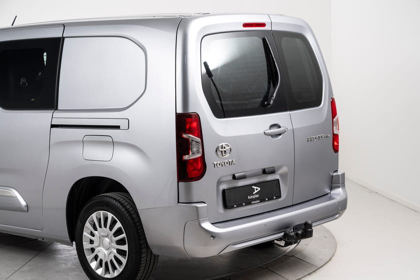 Bilde 5 av Toyota ProAce City 1,5D 130hk Comfort L2 Cruise/Krok/Varmer/DAB/BT