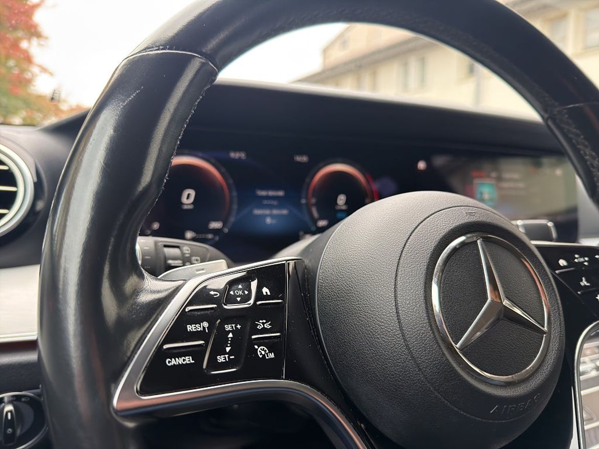 Mercedes-Benz E 300 T de 4MATIC, bild 17 av 19