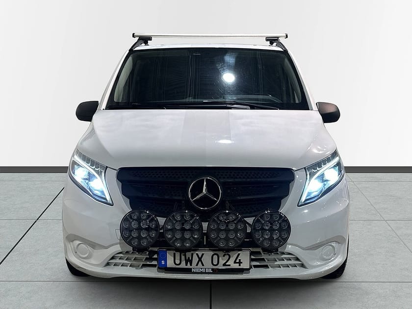 Bild 2 av Mercedes-Benz Vito Mixto 119 BlueTEC 4MATIC 3.0t 7G-Tronic Plus Euro 6