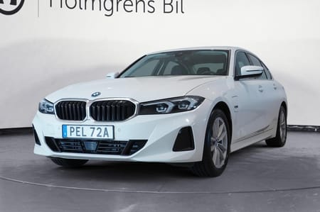 BMW 330e Sedan