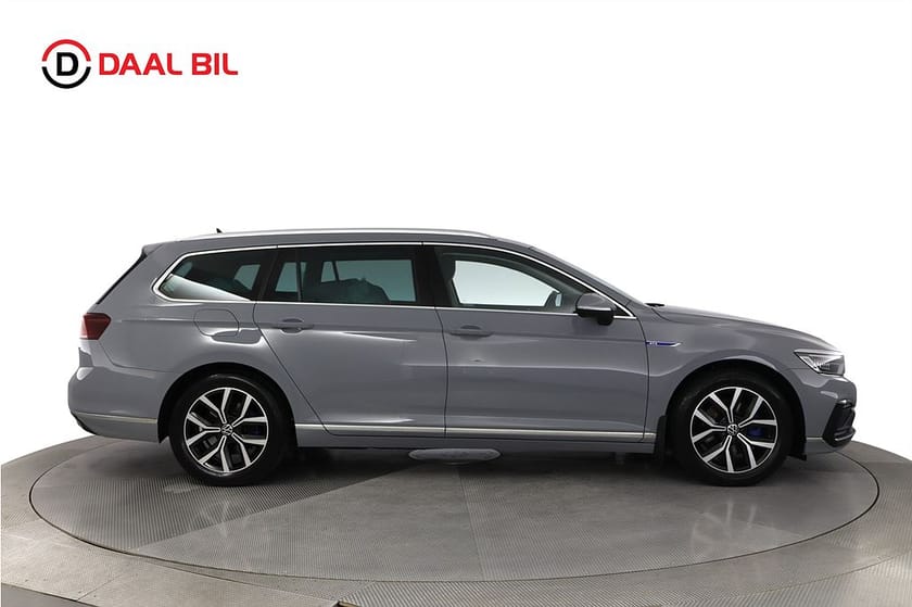 Bild 5 av Volkswagen Passat Sportscombi GTE SC 1.4 TSI 218HK EXECUTIVE DRAG VÄRM COCKPIT MATRIX