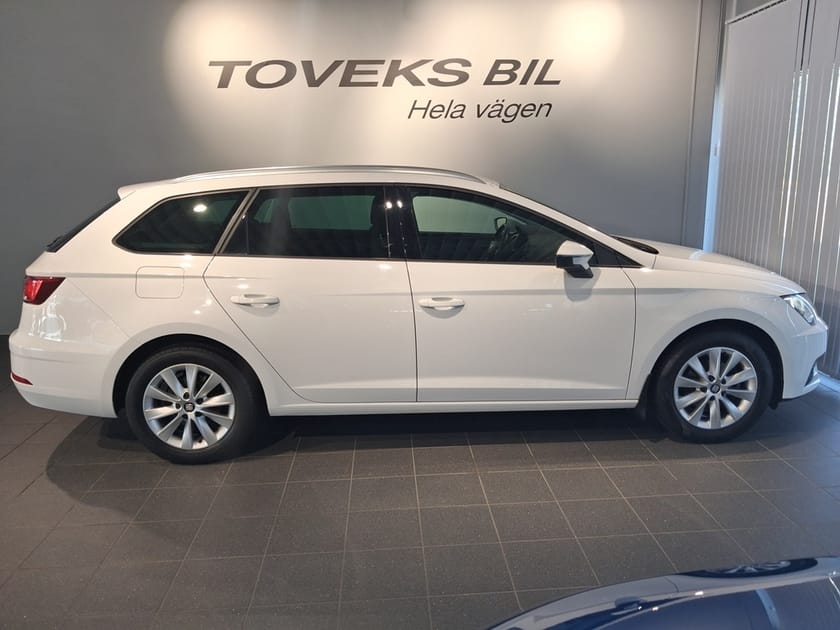 Bild 4 av SEAT Leon ST Sportstourer 1.0 TSI Style |Panorama|Drag|Kamera