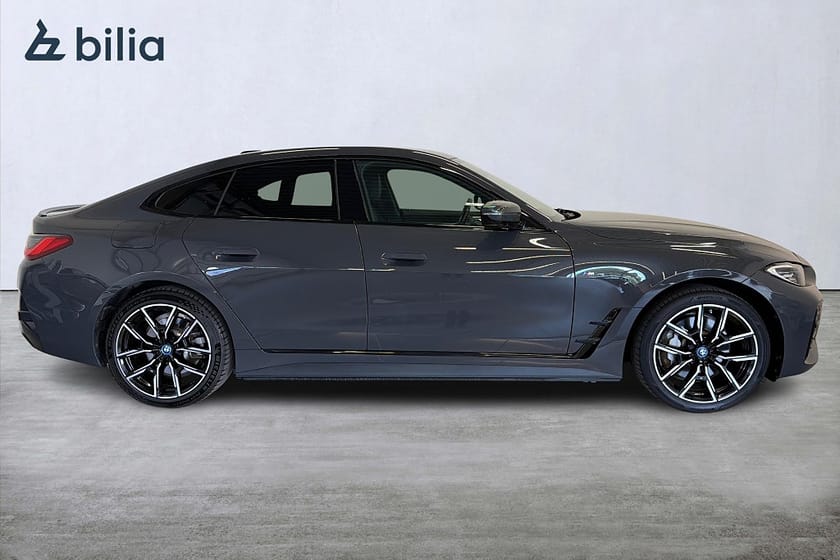 Bild 4 av BMW i4 eDrive40 Gran Coupé M Sport/19"/Harman Kardon/B-kamera