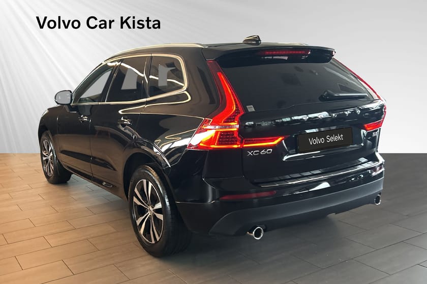Bild 4 av Volvo XC60 B4 AWD Diesel Momentum Advanced Läder Drag B-Kamera