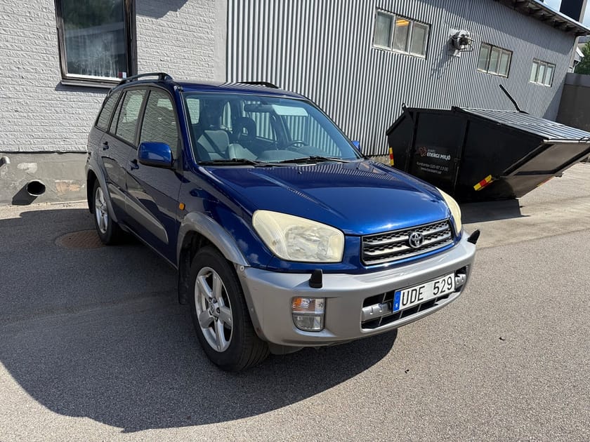 Bild 1 av Toyota RAV4 2.0 VVT-i 150HK 4X4 WIDEBODY / DRAG