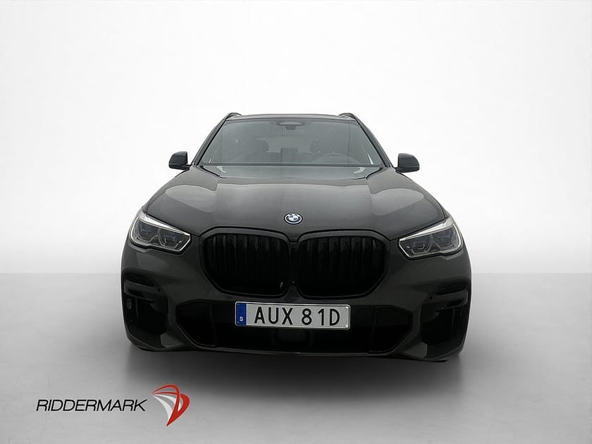 Bild 2 av BMW X5 xDrive45e iPerformance M Sport Pano H/K Drag Laser HUD 360° Skinn