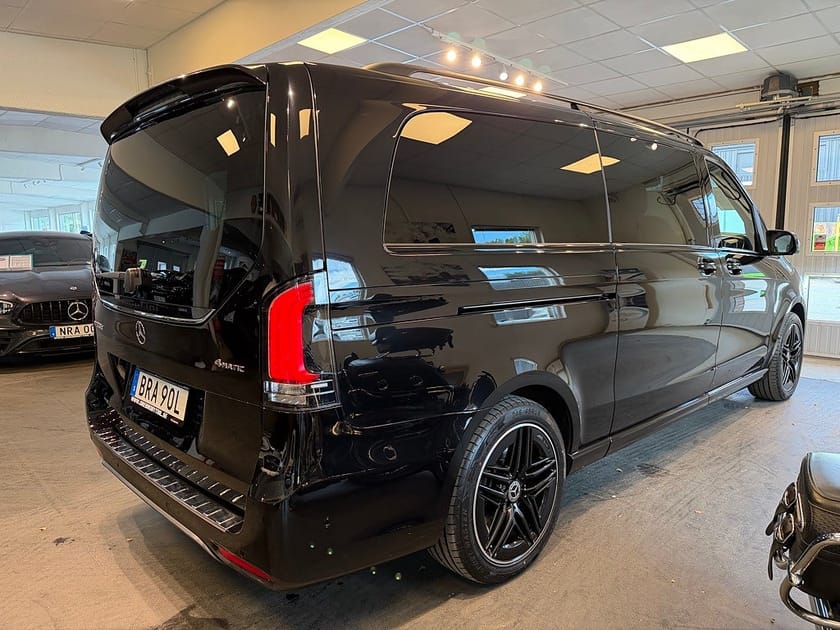 Bild 4 av Mercedes-Benz V 300d 4MATIC 3.2t V300d AMG AWD Burmester MOMS Ombyggd Lastbilsreg Värmare