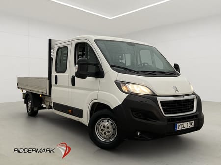 Peugeot Boxer Chassi Cab Dubbelhytt FLAK Värmare Dragkrok 7-Sits Moms