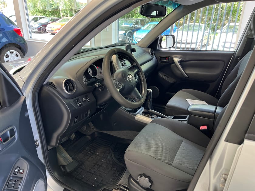 Bild 5 av Toyota RAV4 2,0 vvt 4wd Nybesiktigad