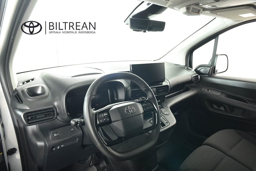 Bild 4 av Toyota ProAce City Long 1.5 MOMS Dragkrok 360-kamera D-Värm Navi