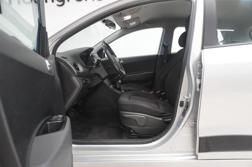 Bild 2 av Hyundai i10 1,0 Comfort 67hk