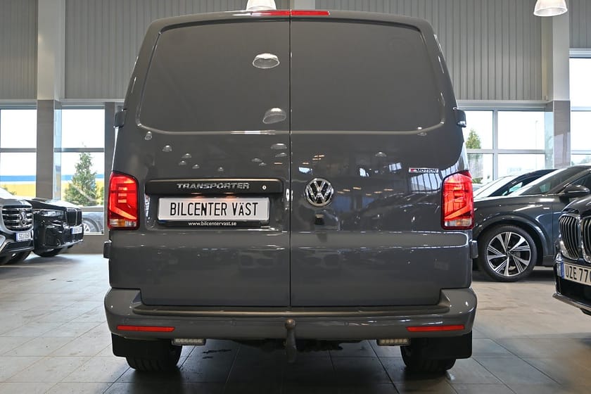 Bild 4 av Volkswagen Transporter Kombi T32 TDI 150hk 4M Cockpit Läder