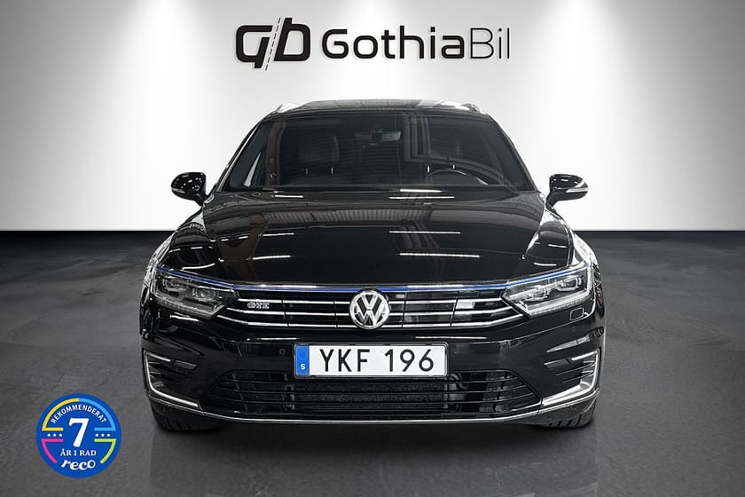 Bild 2 av Volkswagen Passat Variant GTE 1.4 TSI ACT Drag Pano Navi Backkamera DYN