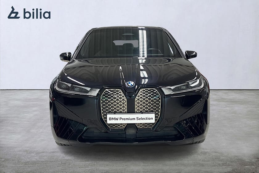 Bild 5 av BMW iX xDrive40 xDrive 40 Sportline | Panorama | Aktiv farth. | H&K